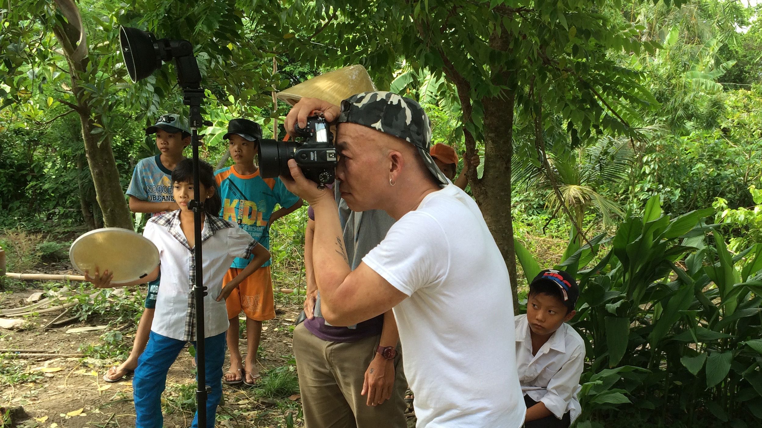  Pipo Nguyen-duy shooting photographs in Vietnam for his series "East of Eden." [Pipo Nguyen-duy]